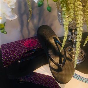 🌺New Tory Burch Wedge Thin Flip Flops